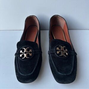 Tory Burch unisex Black Suede Loafers Gold Double T Logo Flats Size: 5.5